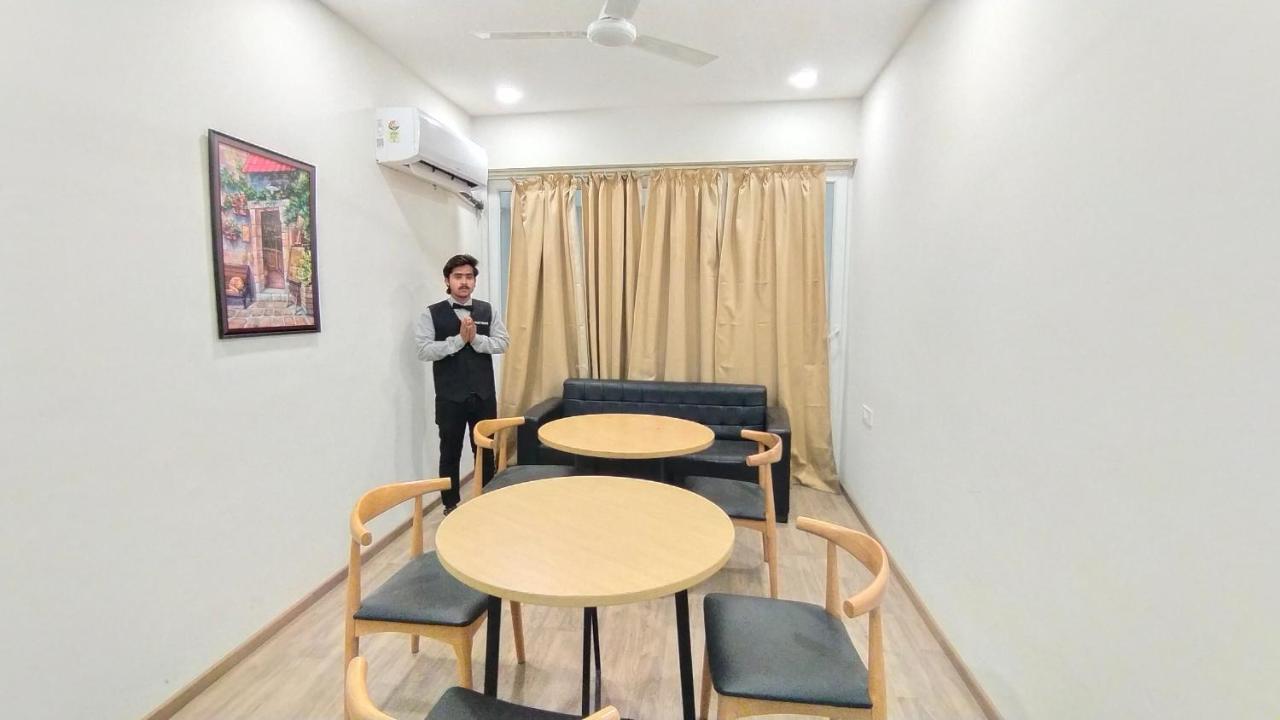 Saltstayz Sector 52 - Ardee City Mall Gurgaon Exteriör bild
